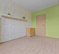 3 izbový byt na predaj Dúbravka_kpt. Jána Rašu_spálňa