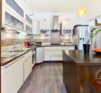 3-izbovy-byt-Bratislava-III-Nove-Mesto-Lublanska-ulica-Kitchen.jpg