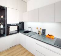 1-Komenskeho-sady-copy-Kitchen.jpg