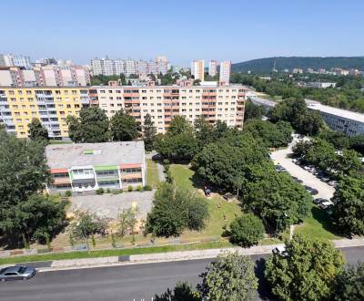 Eladó 3 szobás lakás, 3 szobás lakás, Bíliková, Bratislava - Dúbravka,
