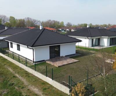 Eladó Családi ház, Családi ház, Kalinkovo, Senec, Szlovákia