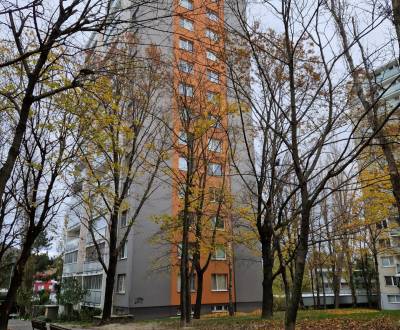 Eladó 3 szobás lakás, 3 szobás lakás, Púpavová, Bratislava - Karlova V