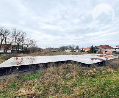 Eladó Építési telek, Építési telek, Komárno, Szlovákia