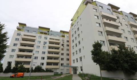 Eladó 3 szobás lakás, 3 szobás lakás, Vietnamská, Bratislava - Ružinov