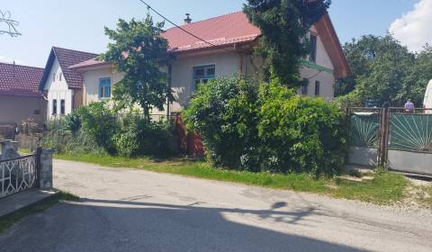 Eladó Családi ház, Családi ház, Trenčín, Szlovákia