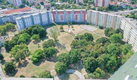 Eladó 4 szobás lakás, 4 szobás lakás, Lotyšská, Bratislava - Podunajsk