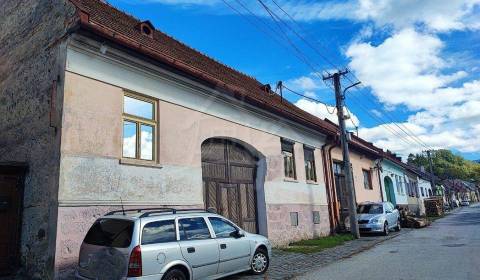 Eladó Családi ház, Családi ház, Banská Bystrica, Szlovákia