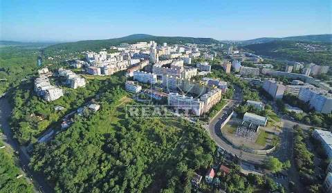 Eladó 3 szobás lakás, Bratislava - Karlova Ves, Bratislava, Szlovákia