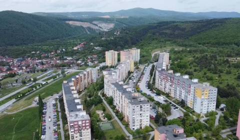 Eladó 3 szobás lakás, 3 szobás lakás, Čínska, Košice - Sídlisko Ťahano