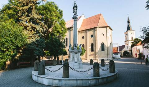 Kiadó 2 szobás lakás, 2 szobás lakás, Za hradbami, Pezinok, Szlovákia