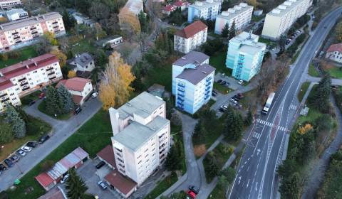 Eladó 3 szobás lakás, 3 szobás lakás, Žiar nad Hronom, Szlovákia