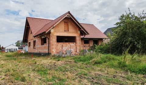 Eladó Családi ház, Családi ház, Hlohovec, Szlovákia