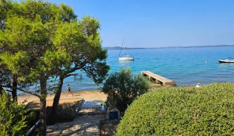 HORVÁTORSZÁG - Ház kiváló helyen, 1. sor a tengertől - DIKLO, ZADAR