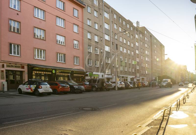 Street view - Uličný pohľad.jpg