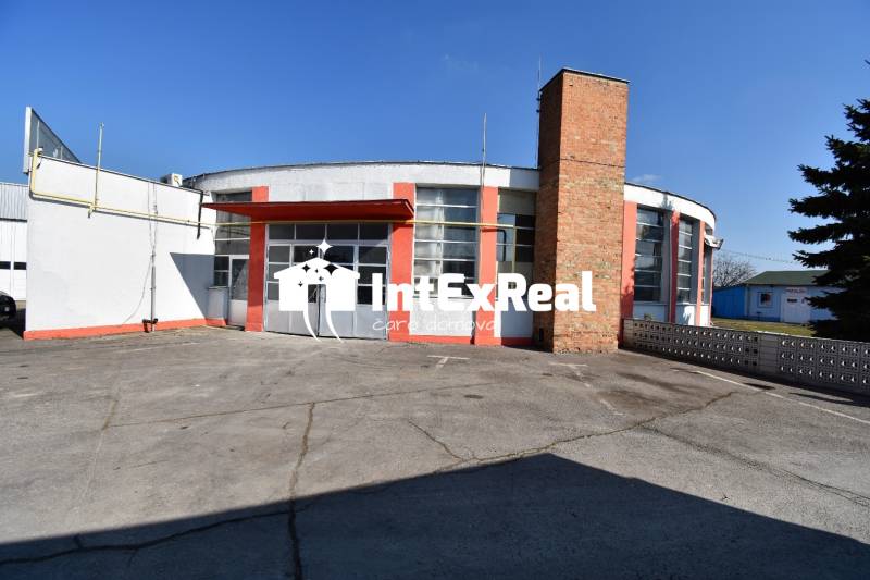 Na prenájom budova na podnikanie, 625 m², Sereď, viac na: https://reality.intexreal.sk/