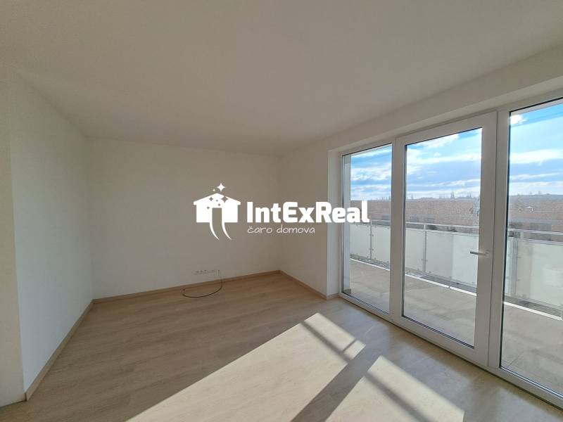 Prenájom, veľký  2 izbový byt, novostavba, Galanta, viac na: https://reality.intexreal.sk/