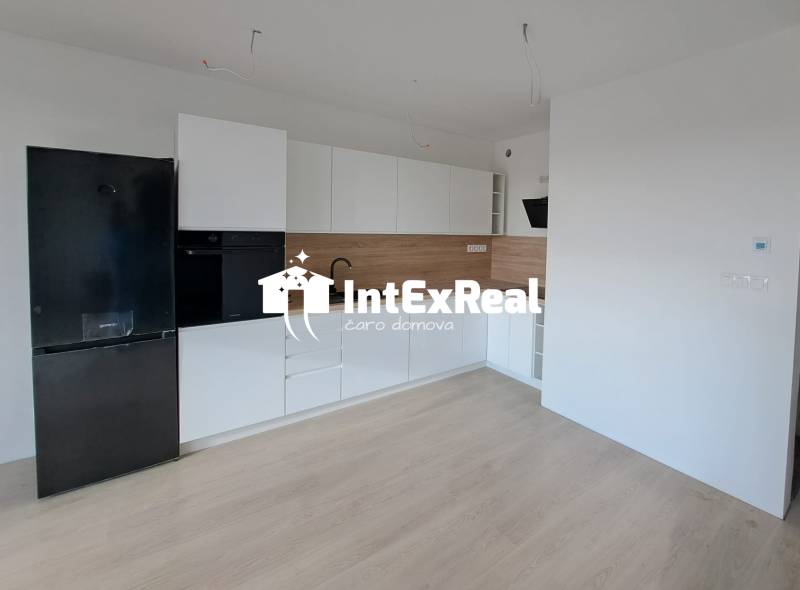 Prenájom, veľký  2 izbový byt, novostavba, Galanta, viac na: https://reality.intexreal.sk/