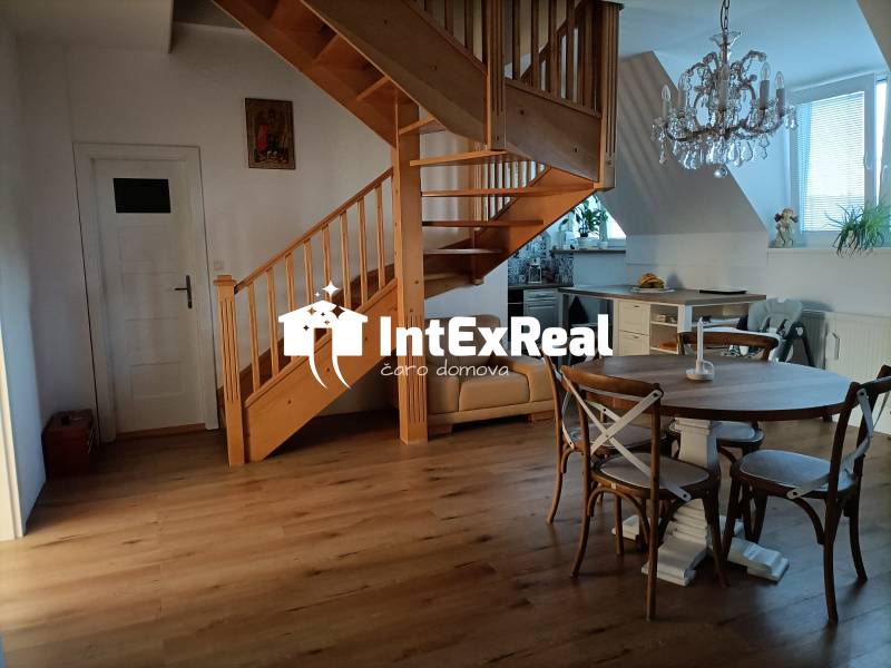 Nevšedné bývanie – Mezonetový 3i byt, GA, viac na: https://reality.intexreal.sk/