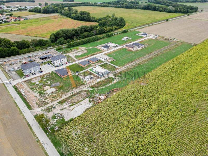 ALL INCLUSIVE | NA PREDAJ STAVEBNÝ POZEMOK (600 M2), KRÁĽOV BROD