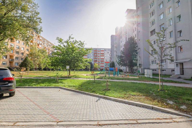 ALL INCLUSIVE | NA PREDAJ – DUNAJSKÁ STREDA, 3 IZBOVÝ BYT S BALKÓNOM 75M2