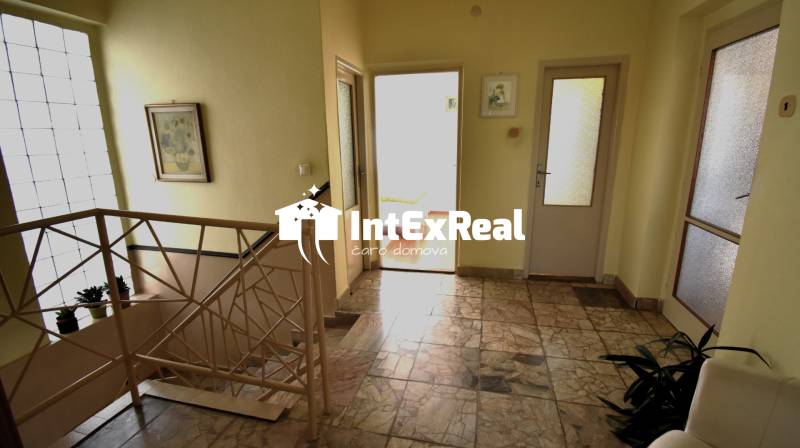 GALANTA CENTRUM, Bývanie, podnikanie, na predaj rodinný dom, Galanta , viac na: https://reality.intexreal.sk/