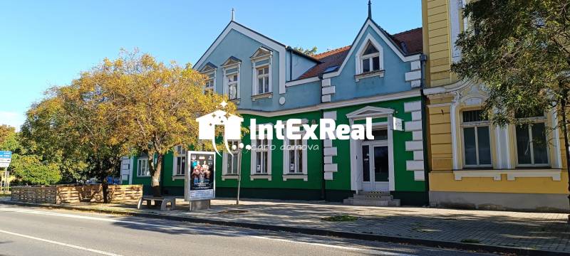 Podnikateľské priestory 2x, 21,25 m², Galanta, Hlavná, viac na: https://reality.intexreal.sk/