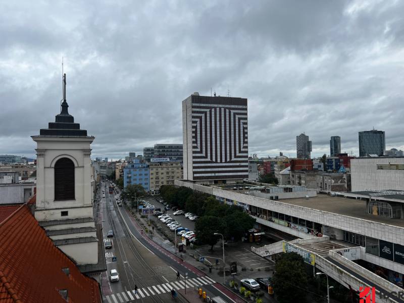 Kiadó Irodahelység, Irodahelység, Námestie SNP, Bratislava - Staré Mes