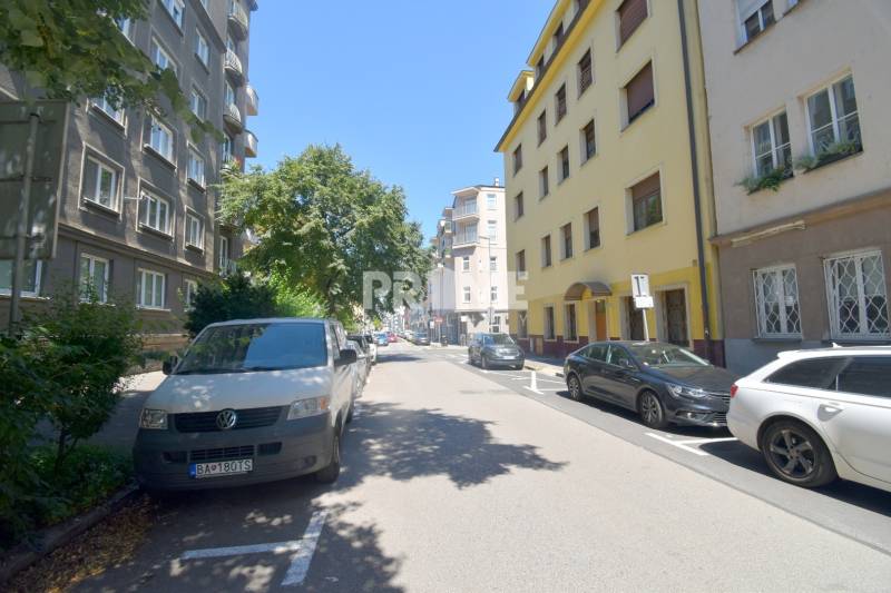 Bratislava - Staré Mesto 2 szobás lakás kiadó reality Bratislava - Staré Mesto