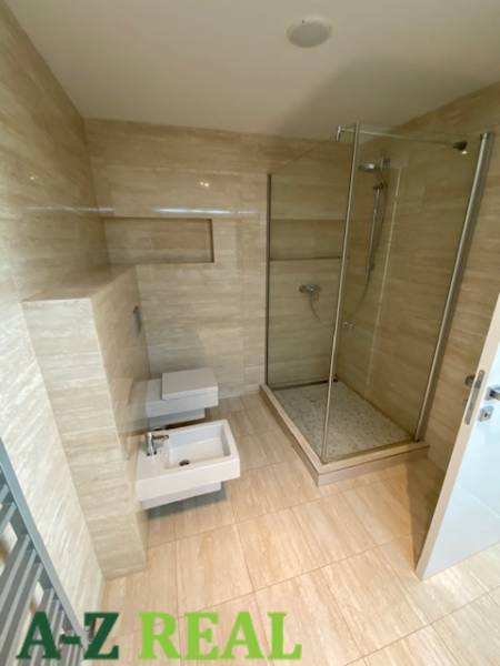 14 Bathroom bedroom main 1.jpg